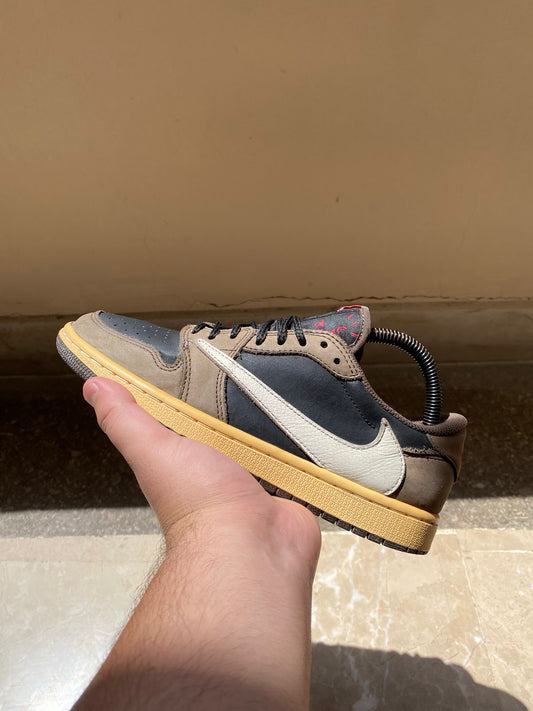 Jordan 1 Low Travis Scott Mocha