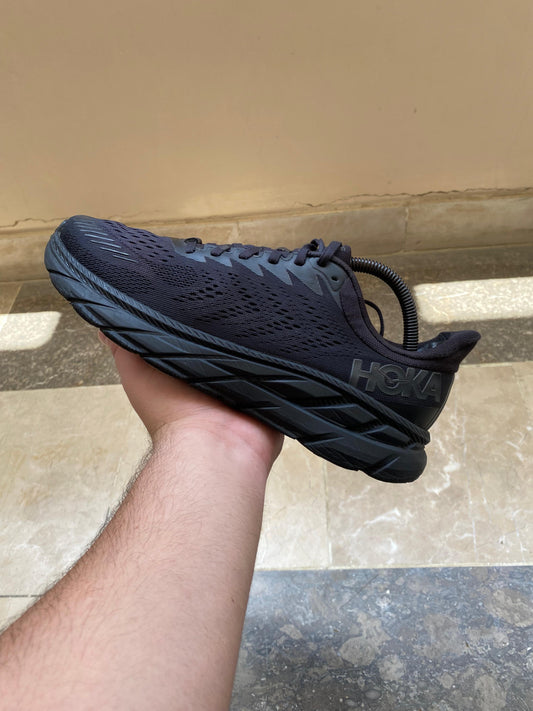 Hoka One One Clifton 8