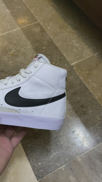 Nike Blazer Mid ‘77
