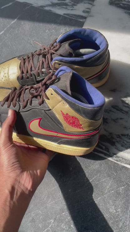 Jordan 1 Black Gold Red