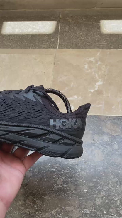 Hoka One One Clifton 8