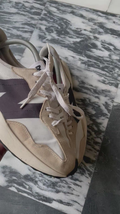 New Balance 327